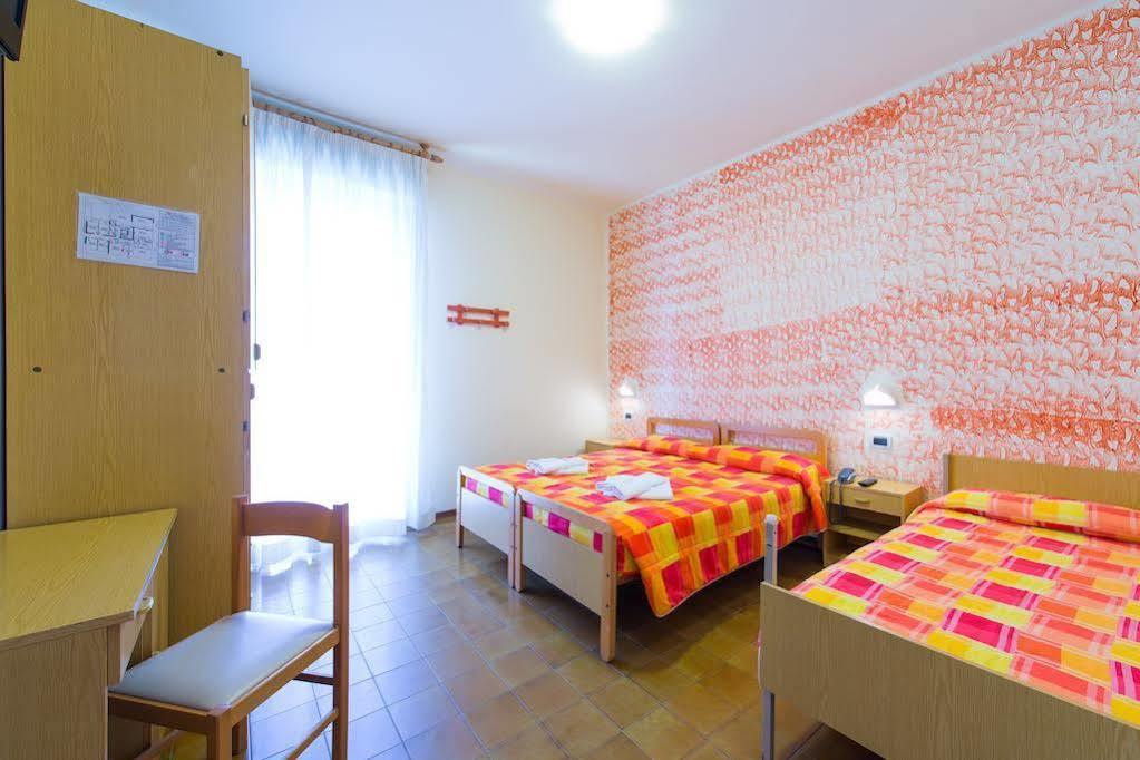 Hotel Losanna Rimini Exterior photo